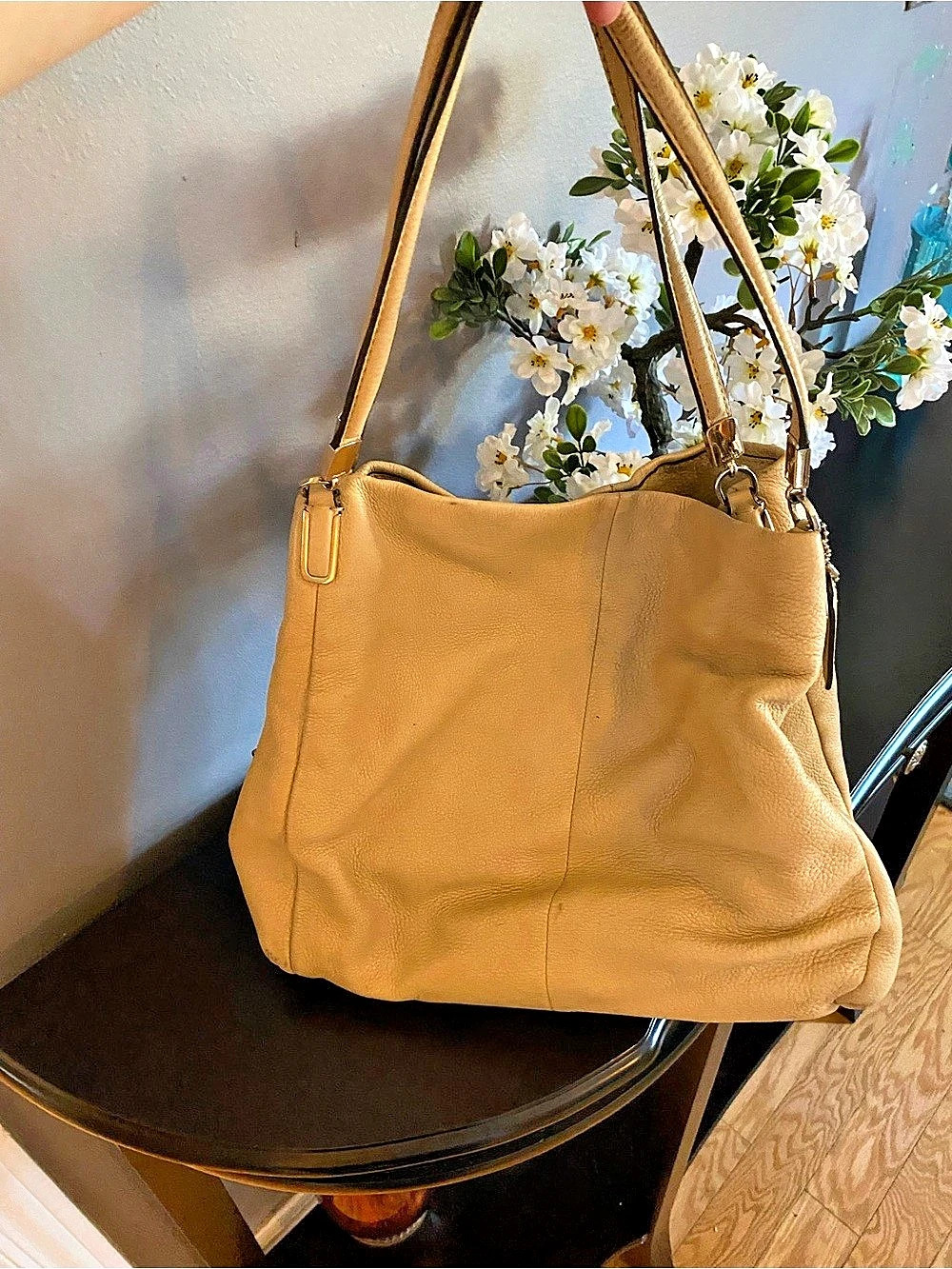 Coach Cary Shoulder Bag Leather in Tan